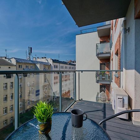 Stylish Kosciuszki Apartaments Near The Market Square With Free Garage Wroclaw By Noclegi Renters Exteriör bild