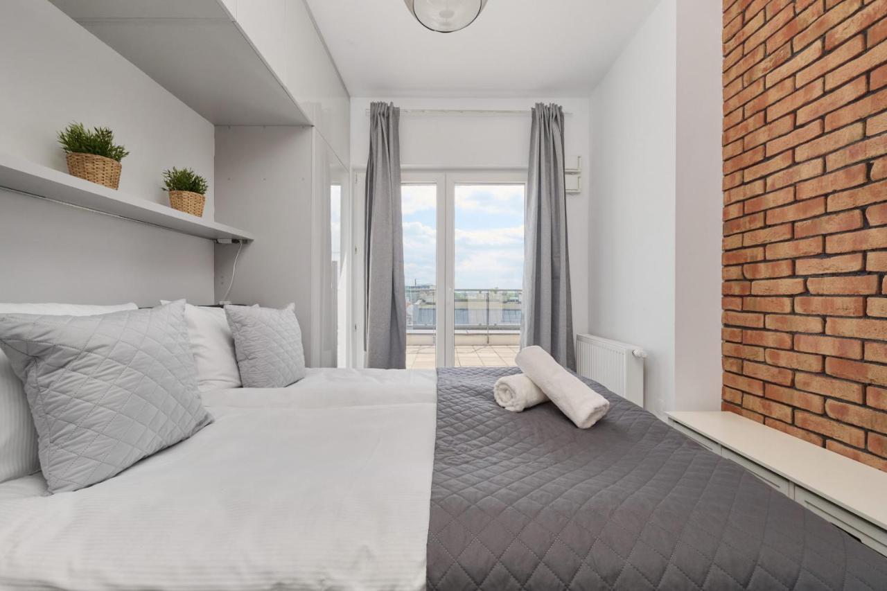 Stylish Kosciuszki Apartaments Near The Market Square With Free Garage Wroclaw By Noclegi Renters Exteriör bild