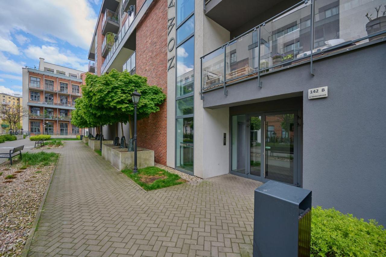 Stylish Kosciuszki Apartaments Near The Market Square With Free Garage Wroclaw By Noclegi Renters Exteriör bild