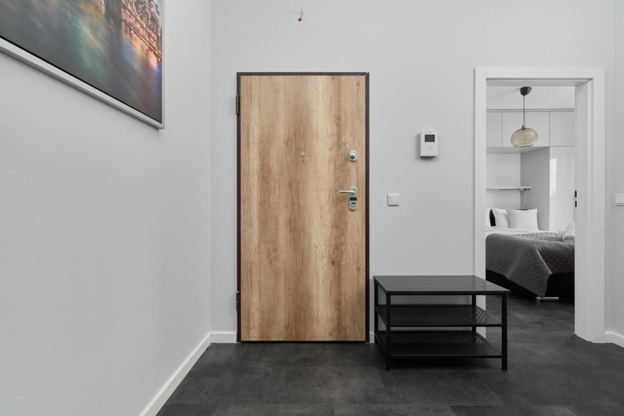 Stylish Kosciuszki Apartaments Near The Market Square With Free Garage Wroclaw By Noclegi Renters Exteriör bild