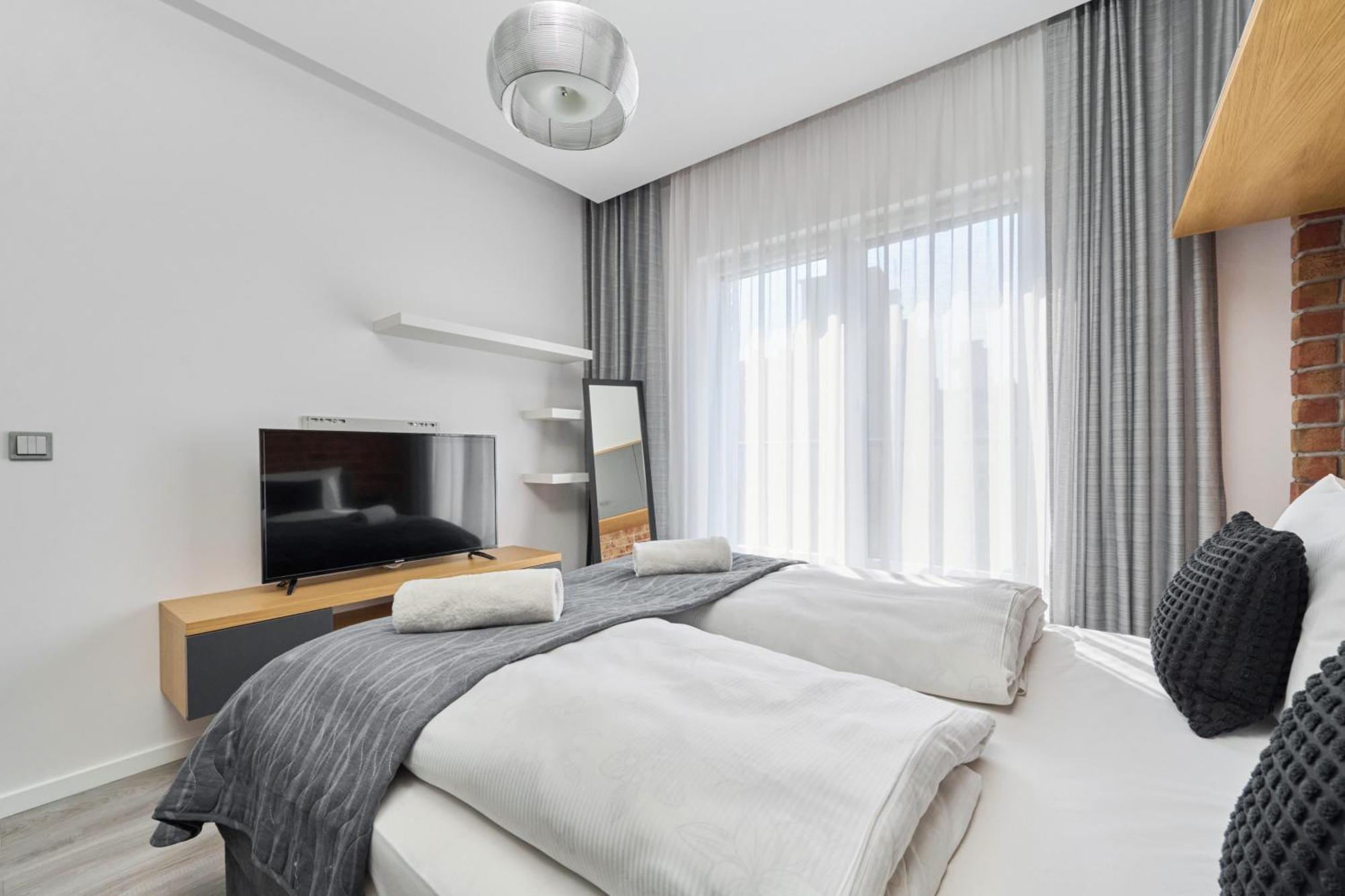 Stylish Kosciuszki Apartaments Near The Market Square With Free Garage Wroclaw By Noclegi Renters Exteriör bild